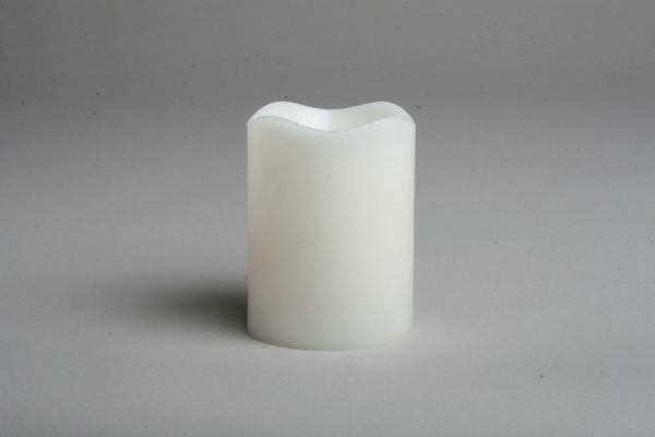 Picture of led pillar candle 3x4 - ivory